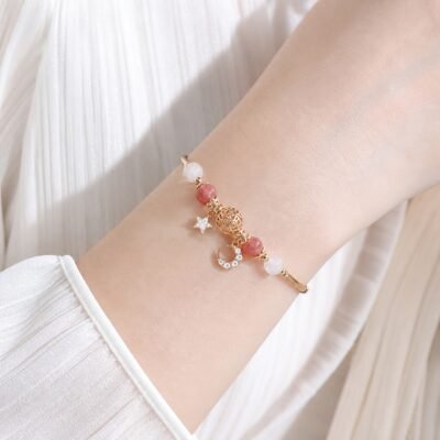 Hollow Orb Crackle Quartz Star Bracelet