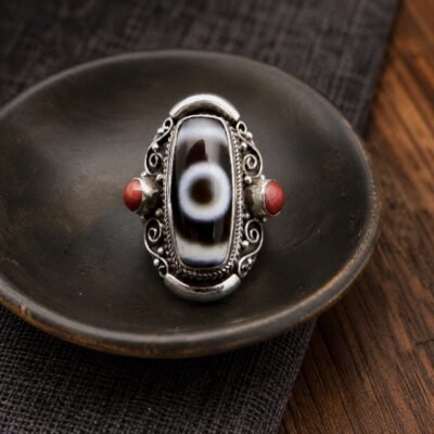 Tibetan Dzi Agate Protection Statement Ring