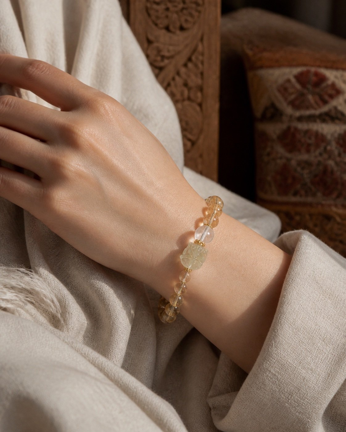 Clear Crystal Carved Guardian Lion Bracelet